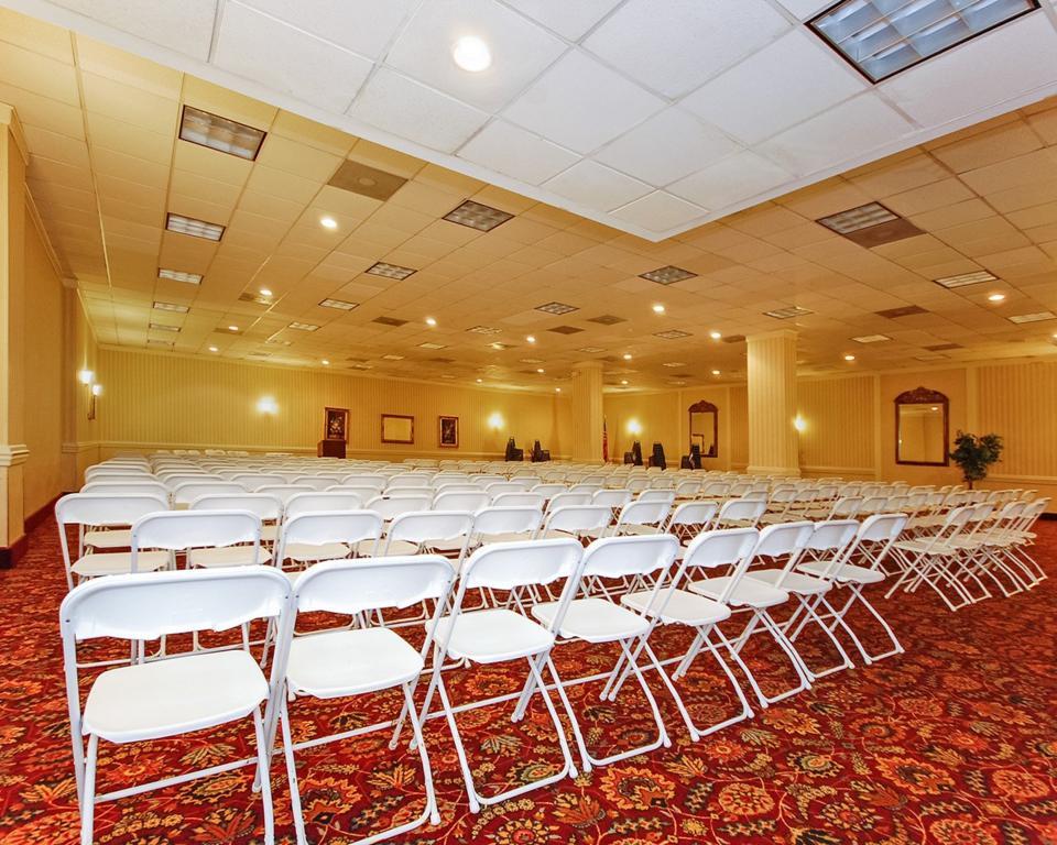 Quality Inn And Suites Conference Center Richmond Facilities photo