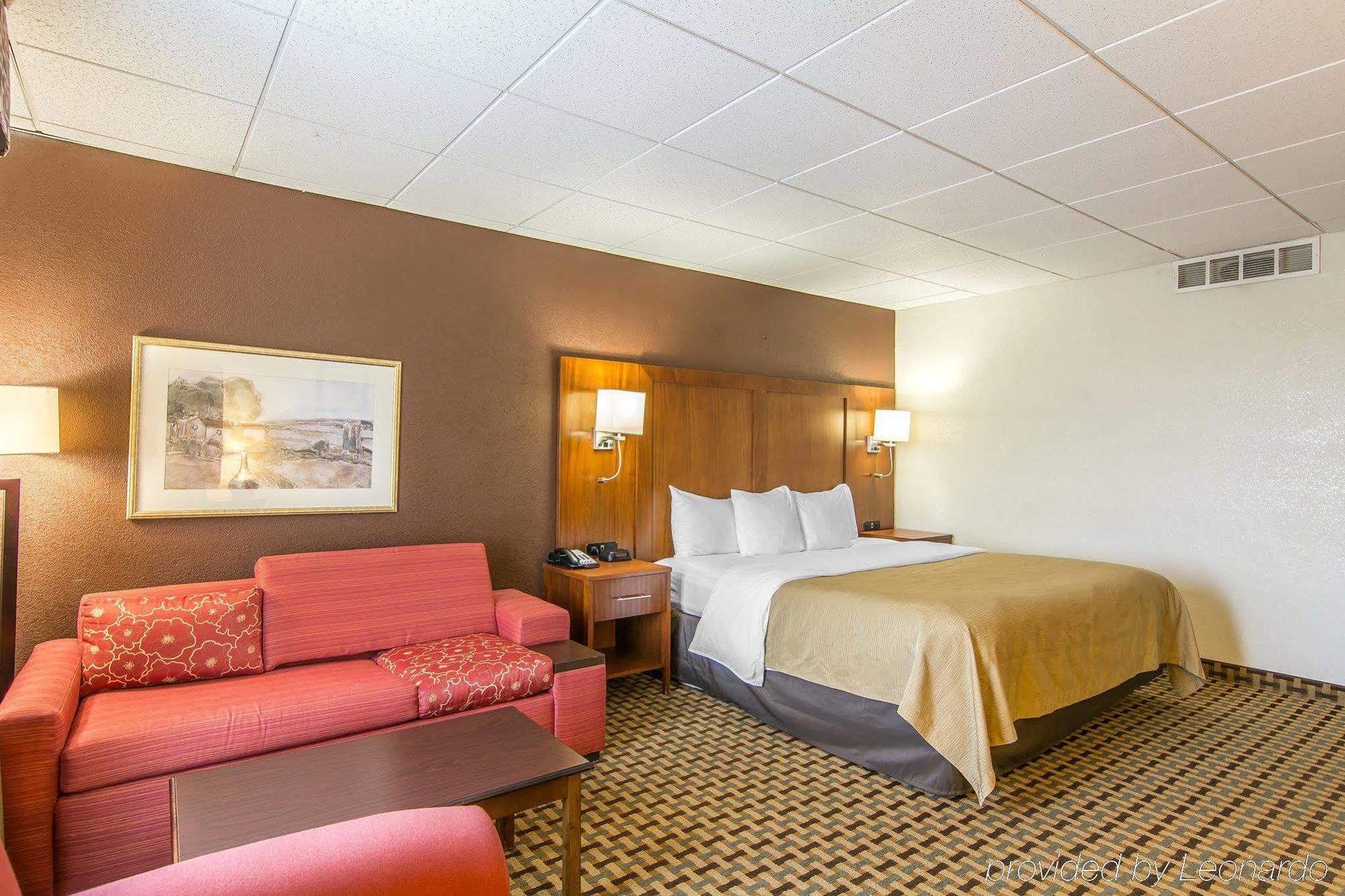 Quality Inn And Suites Conference Center Richmond Exterior photo