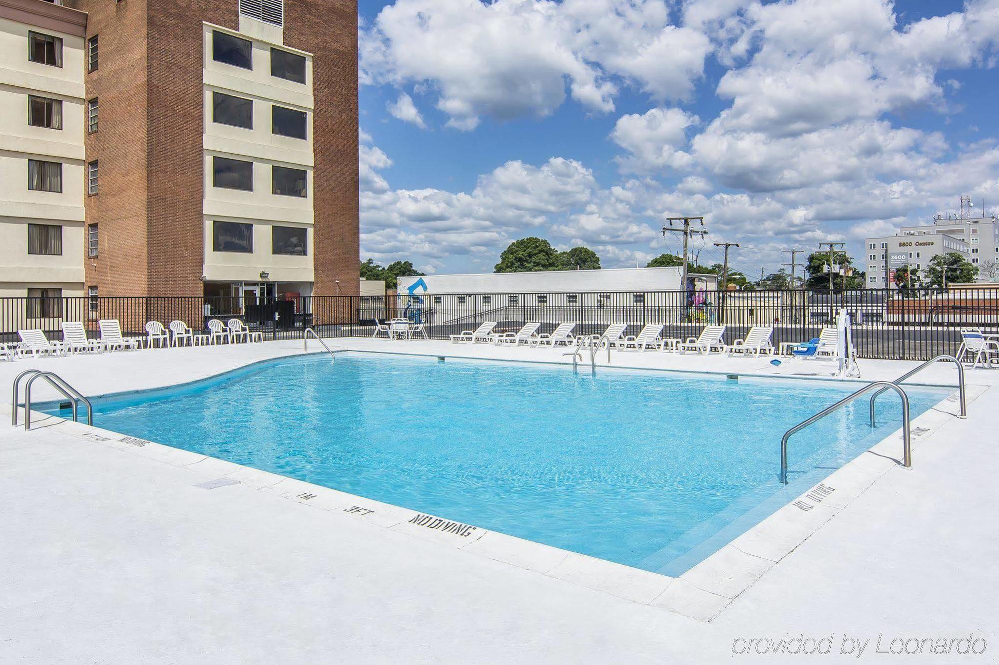 Quality Inn And Suites Conference Center Richmond Exterior photo
