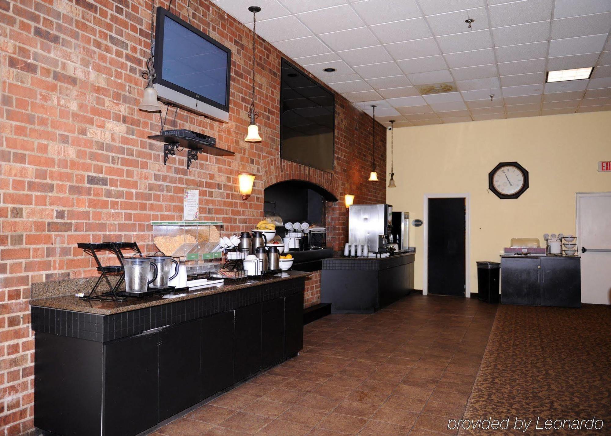 Quality Inn And Suites Conference Center Richmond Restaurant photo